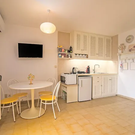 Garden View To The Sea Elpis 43 גליפאדה