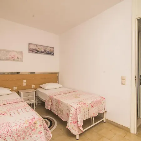 Garden View To The Sea Elpis 43 דירה