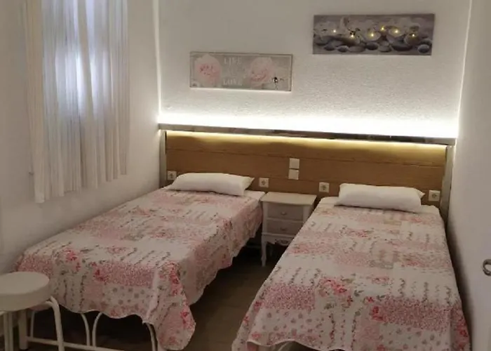 公寓 Garden View To The Sea Elpis 43 格利法达