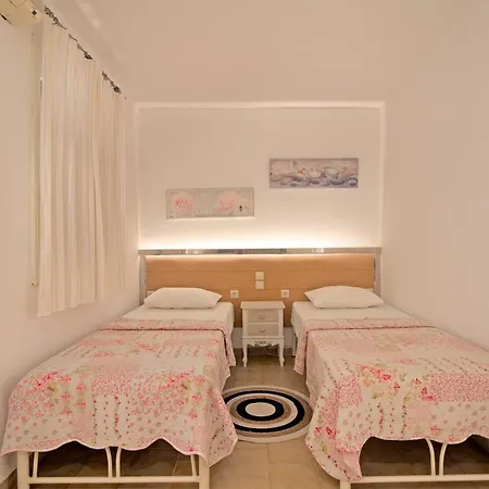 Lejlighed Home 43 Elpis Beachfront Garden Glifada