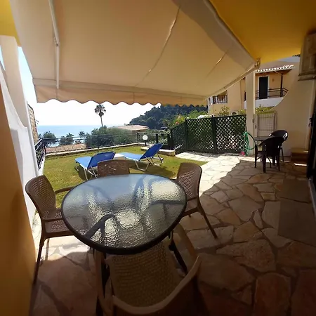 Home 43 Elpis Beachfront Garden Glifada