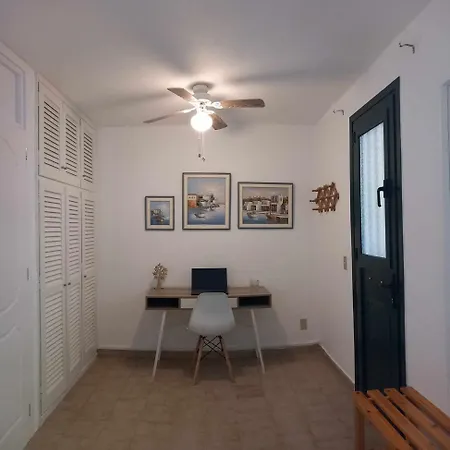 Home 43 Elpis Beachfront Garden * Glifada